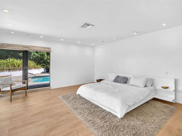 4401 Sanders St, Hollywood FL 33021