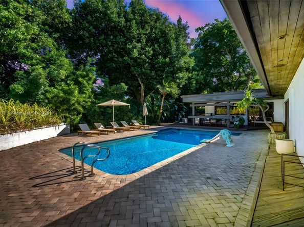 4401 Sanders St, Hollywood FL 33021