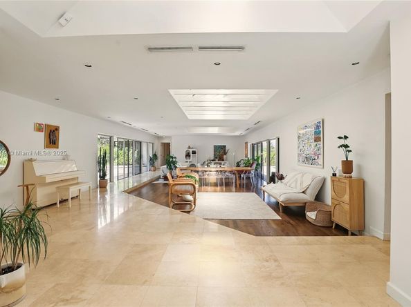 4401 Sanders St, Hollywood FL 33021