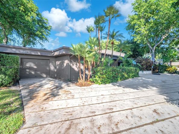 4401 Sanders St, Hollywood FL 33021