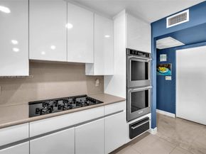 4401 Sanders St, Hollywood FL 33021