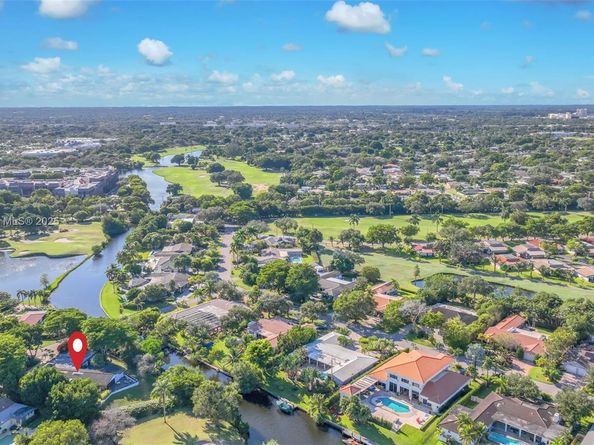 4401 Sanders St, Hollywood FL 33021