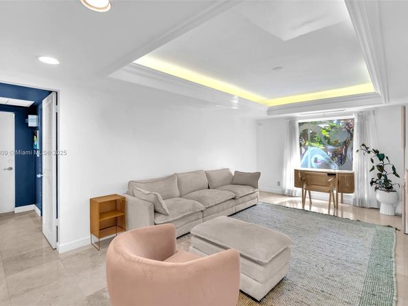 4401 Sanders St, Hollywood FL 33021