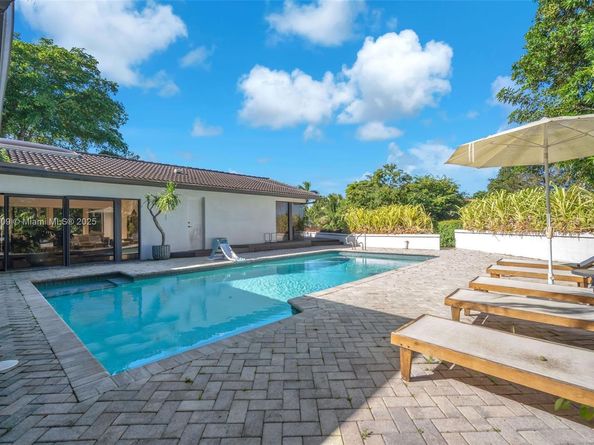 4401 Sanders St, Hollywood FL 33021