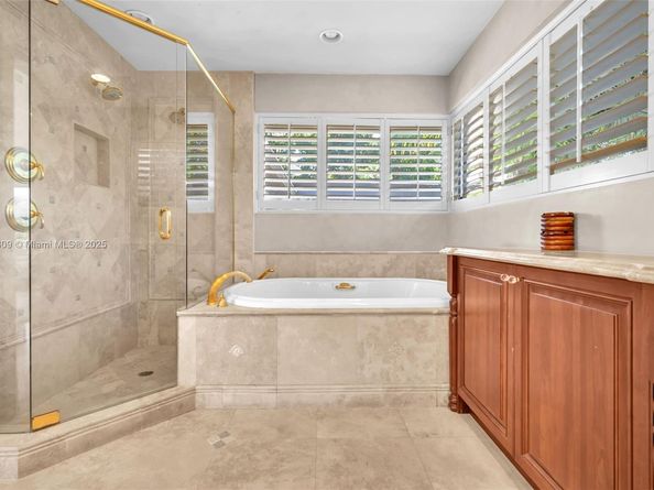 4401 Sanders St, Hollywood FL 33021