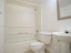 15231 SW 80th St 101, Miami FL 33193