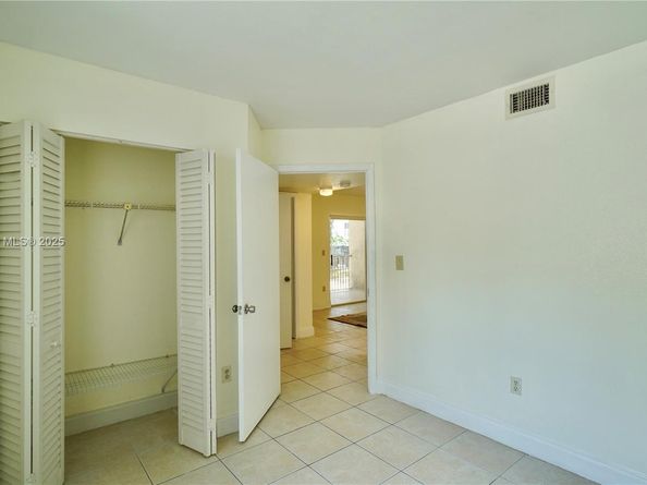 15231 SW 80th St 101, Miami FL 33193