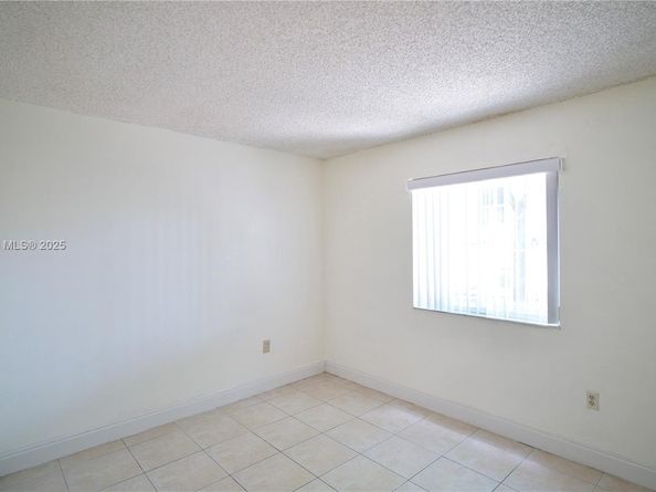 15231 SW 80th St 101, Miami FL 33193