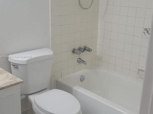 5860 NW 64th Ave 311, Tamarac FL 33319