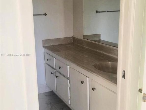 5860 NW 64th Ave 311, Tamarac FL 33319