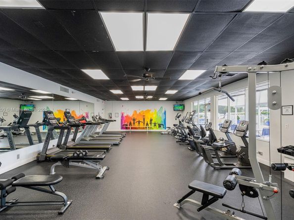 1110 NW 90th Way, Plantation FL 33322