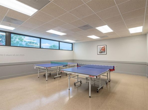 1110 NW 90th Way, Plantation FL 33322