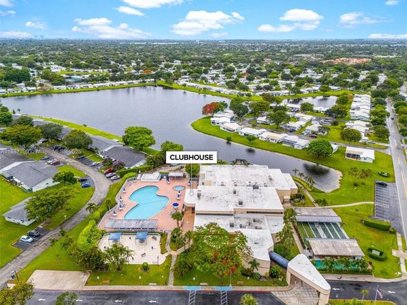 1110 NW 90th Way, Plantation FL 33322