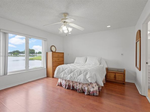 1110 NW 90th Way, Plantation FL 33322