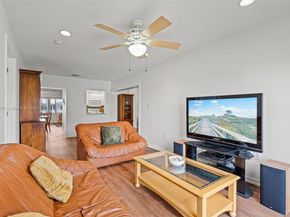 1110 NW 90th Way, Plantation FL 33322