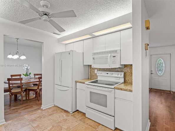 1110 NW 90th Way, Plantation FL 33322