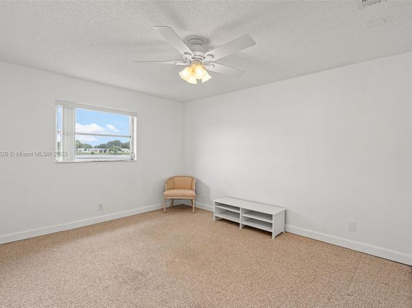 1110 NW 90th Way, Plantation FL 33322