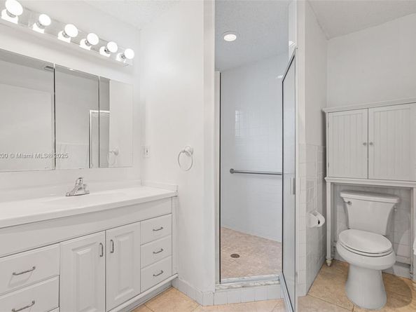 1110 NW 90th Way, Plantation FL 33322