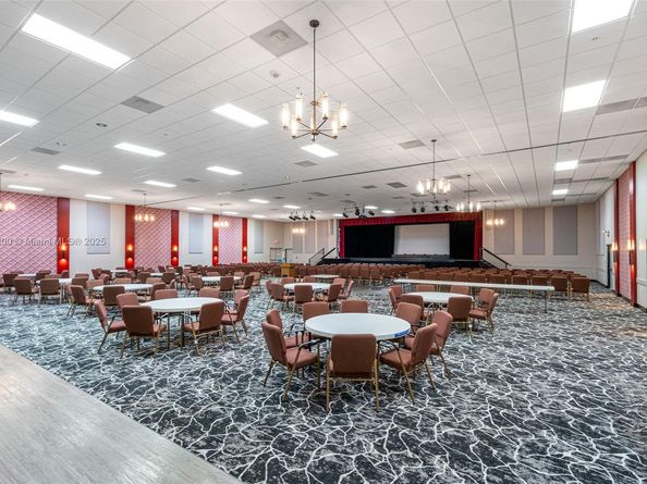 1110 NW 90th Way, Plantation FL 33322
