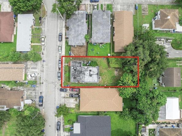 790 NW 55th Ter, Miami FL 33127