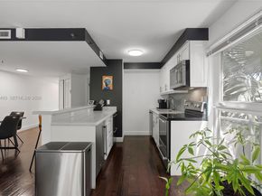 1005 8th St 206, Miami Beach FL 33139