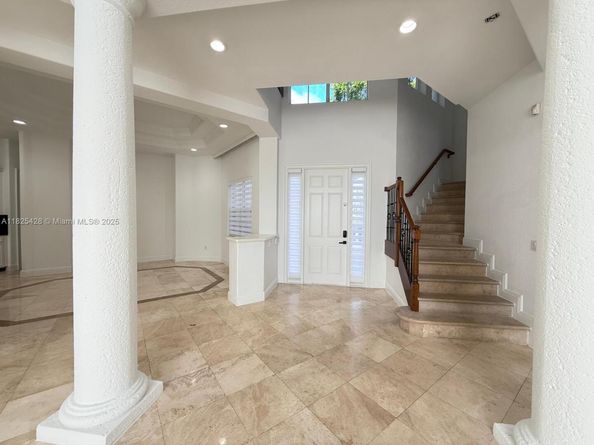 996 Sanibel Dr, Hollywood FL 33019