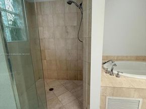 996 Sanibel Dr, Hollywood FL 33019