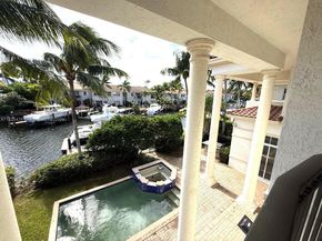 996 Sanibel Dr, Hollywood FL 33019
