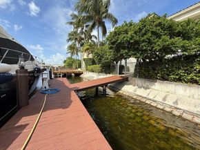 996 Sanibel Dr, Hollywood FL 33019