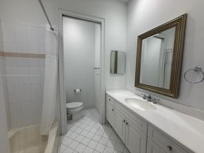 996 Sanibel Dr, Hollywood FL 33019