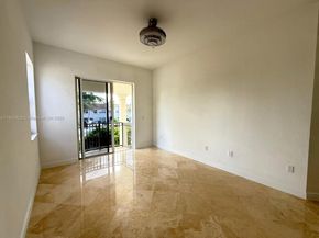 996 Sanibel Dr, Hollywood FL 33019