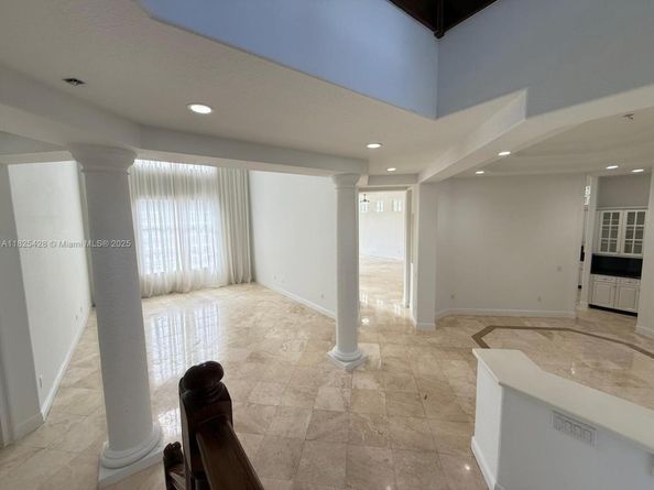 996 Sanibel Dr, Hollywood FL 33019