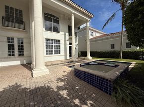 996 Sanibel Dr, Hollywood FL 33019