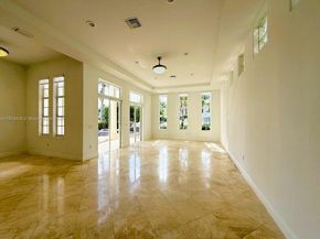996 Sanibel Dr, Hollywood FL 33019