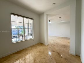 996 Sanibel Dr, Hollywood FL 33019