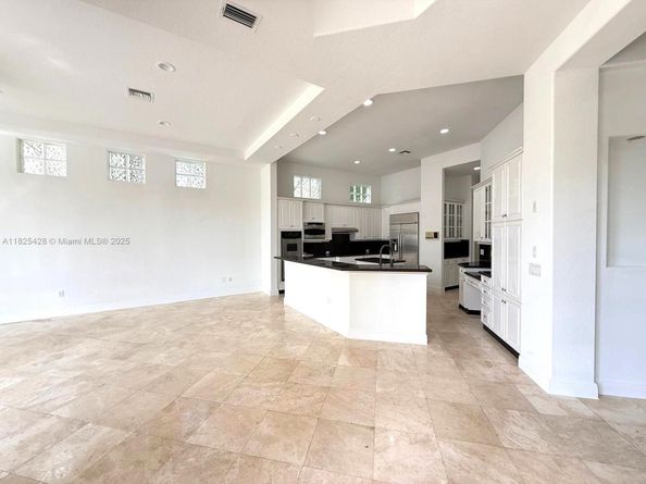 996 Sanibel Dr, Hollywood FL 33019