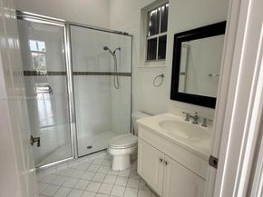 996 Sanibel Dr, Hollywood FL 33019