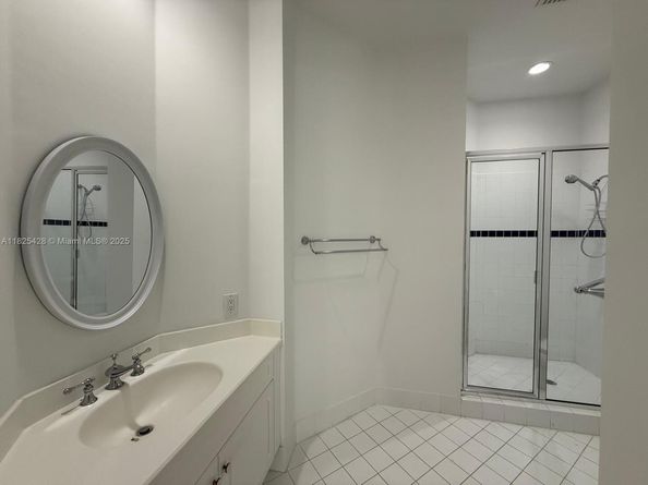 996 Sanibel Dr, Hollywood FL 33019