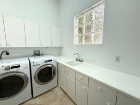 996 Sanibel Dr, Hollywood FL 33019