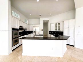996 Sanibel Dr, Hollywood FL 33019