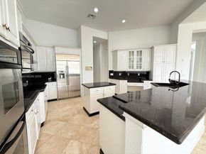 996 Sanibel Dr, Hollywood FL 33019
