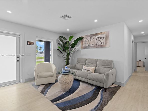 11350 SW 57th St, Miami FL 33173