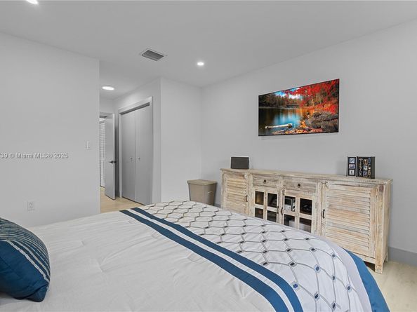 11350 SW 57th St, Miami FL 33173