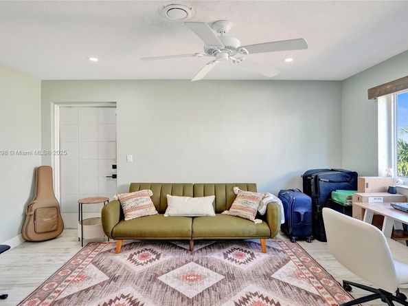 4525 NE 21st Ave 5, Fort Lauderdale FL 33308