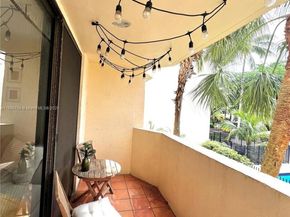 7451 NW 16th St 207, Plantation FL 33313