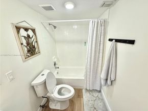 7451 NW 16th St 207, Plantation FL 33313