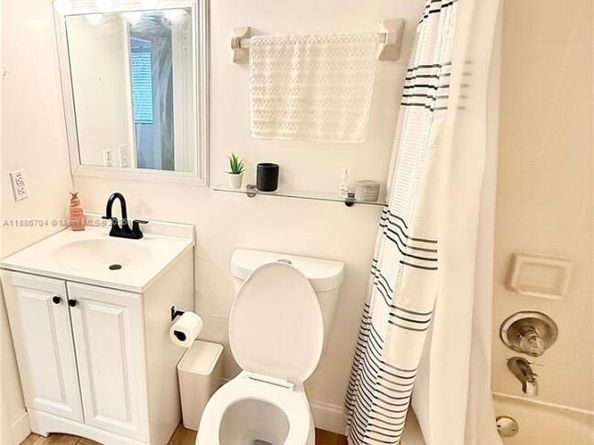 7451 NW 16th St 207, Plantation FL 33313