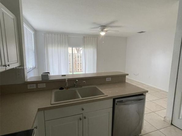 1388 NE 33rd Ave 10824, Homestead FL 33033