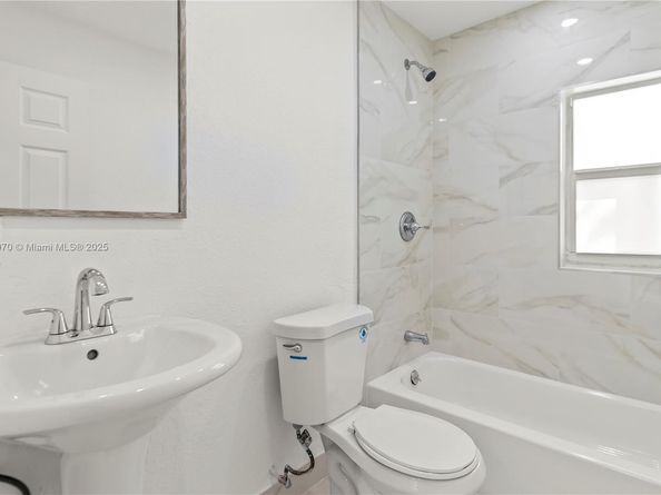 9221 NW 15th Ave, Miami FL 33147