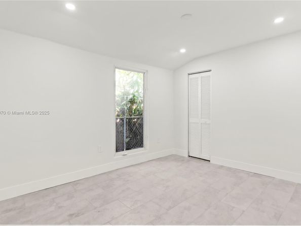 9221 NW 15th Ave, Miami FL 33147